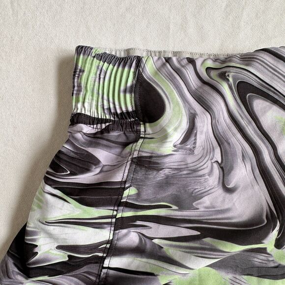 Lululemon Hotty Hot Shorts 4" Paint Glide Green Warp Multi/Chrome Running Gym 6 - Picture 3 of 7